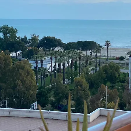 Durres Sun & Sea Luxury Apartment *