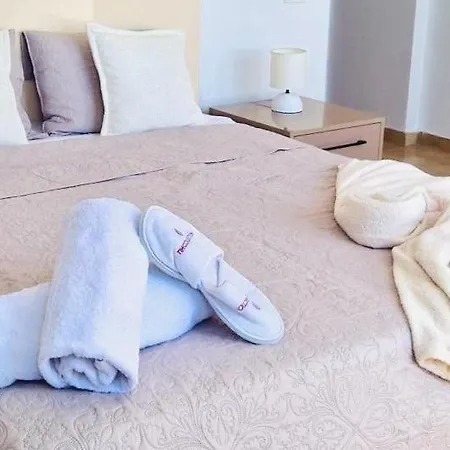 Daire Durres Sun & Sea Luxury Apartment *